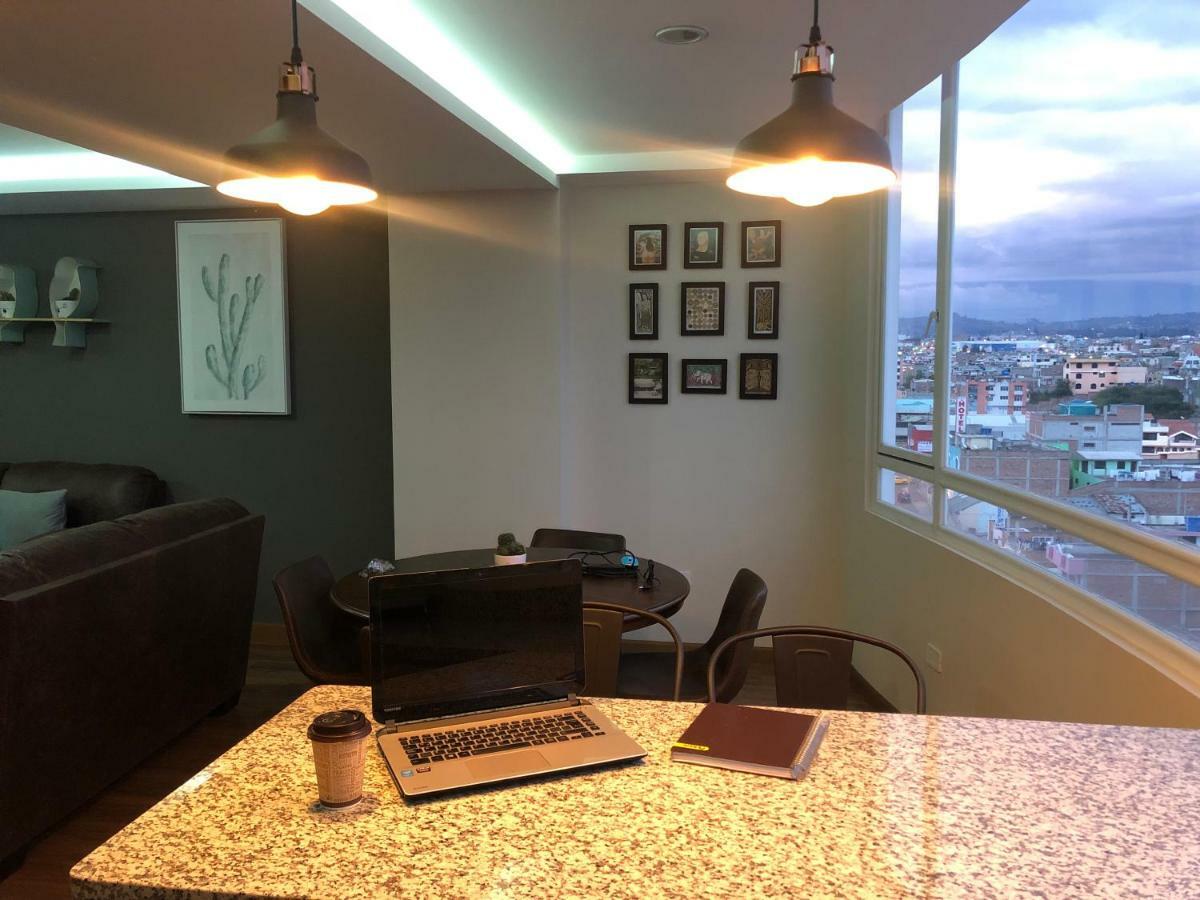 Wanderlot - Departamento Leganza - Penthouse Lujoso Appartement Riobamba Buitenkant foto